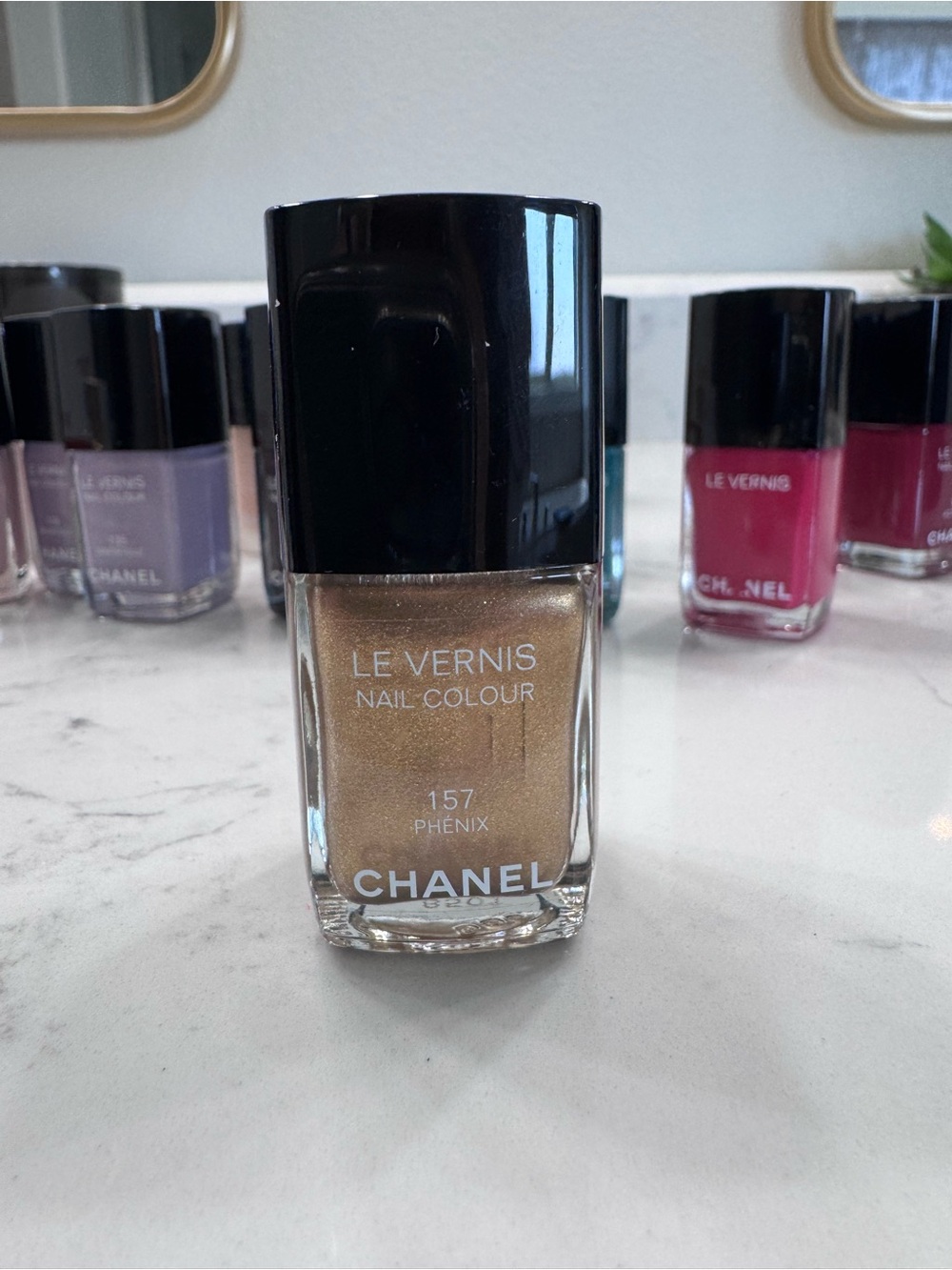 CHANEL - Picture 5 of 5